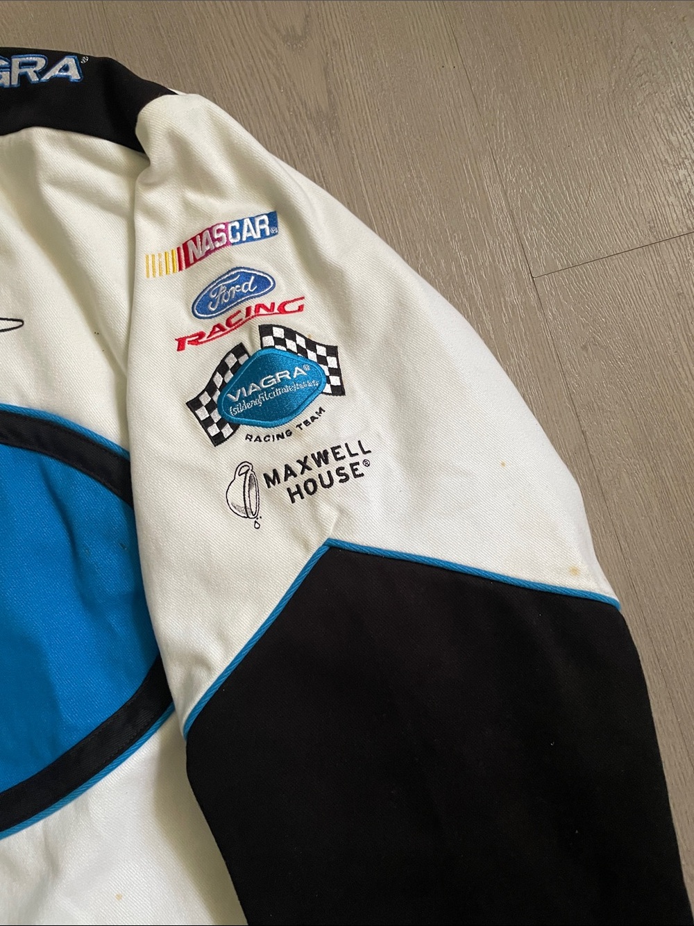 Vintage Y2K NASCAR racing jacket - Picture 4 of 9